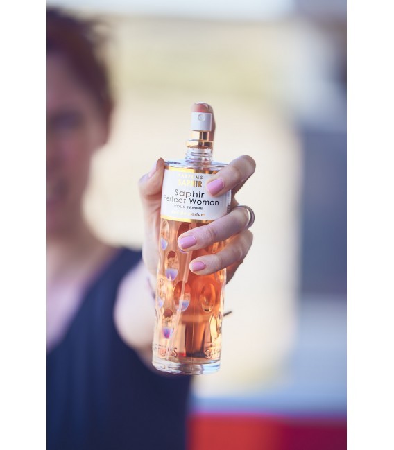 Saphir Perfect Woman 200 ml – Perfume femenino dulce, elegante y cremoso.